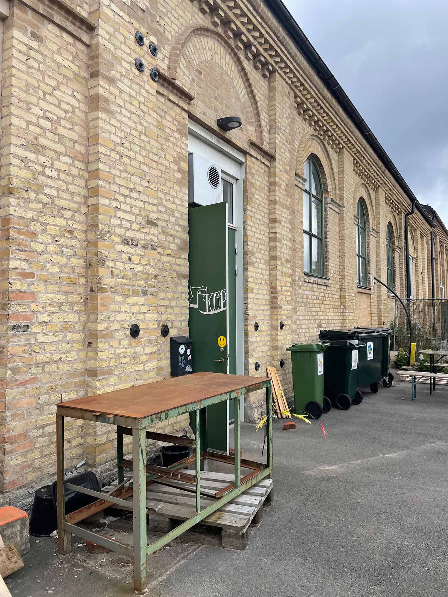 Koppi - eigentlich wollte ich hier Kaffe trinken, nun bin ich aber 250 Gramm Bohnenkaffe reicher.