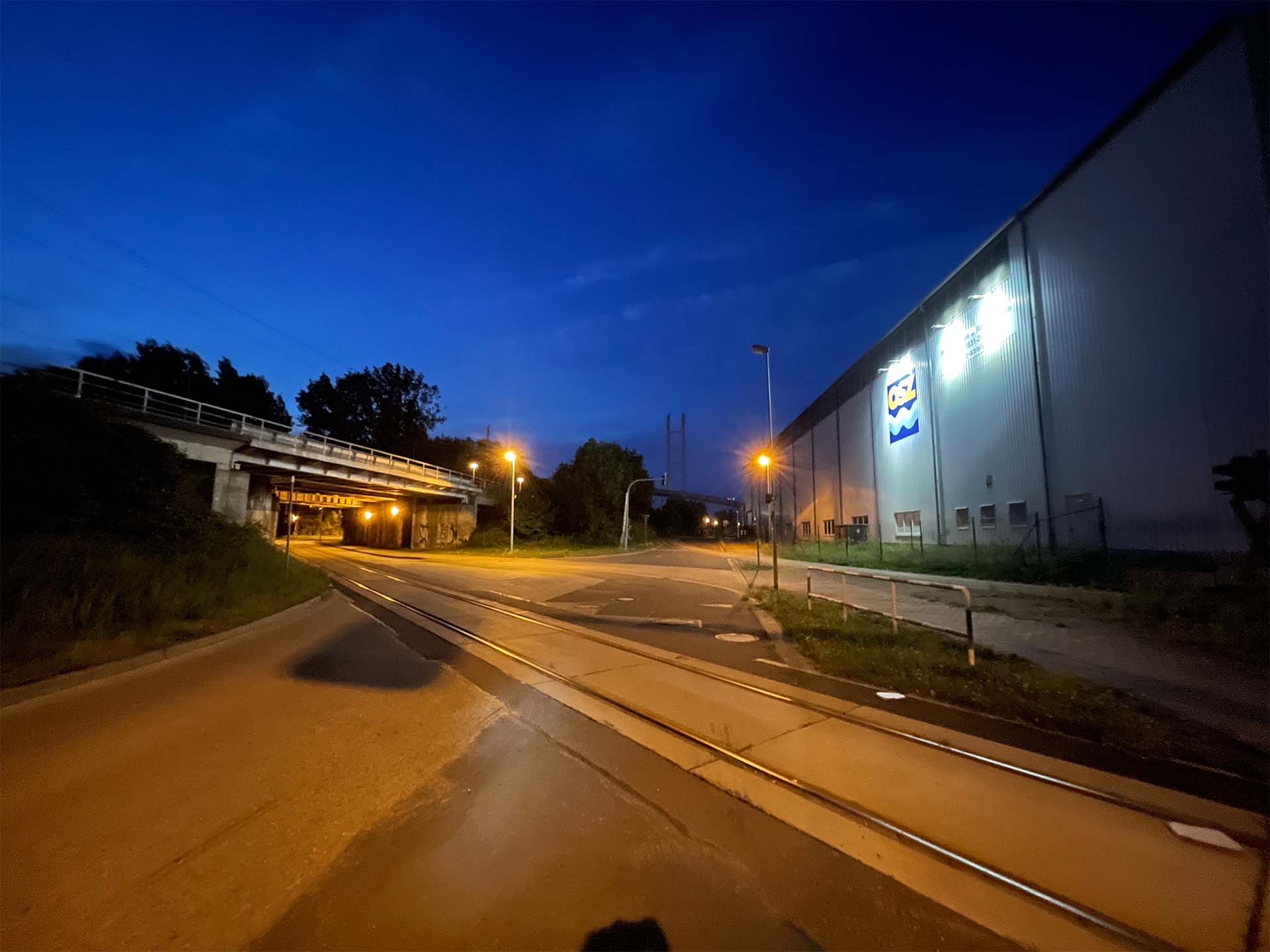 In Stralsund geht es auf die Rügenbrücke -